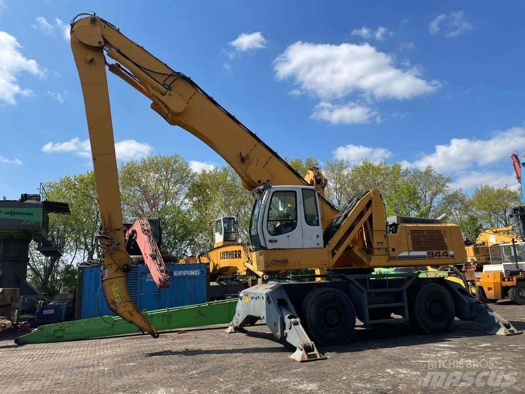 Liebherr 944 C HD Bagri za prekladanje primarnih/sekundarnih surovin