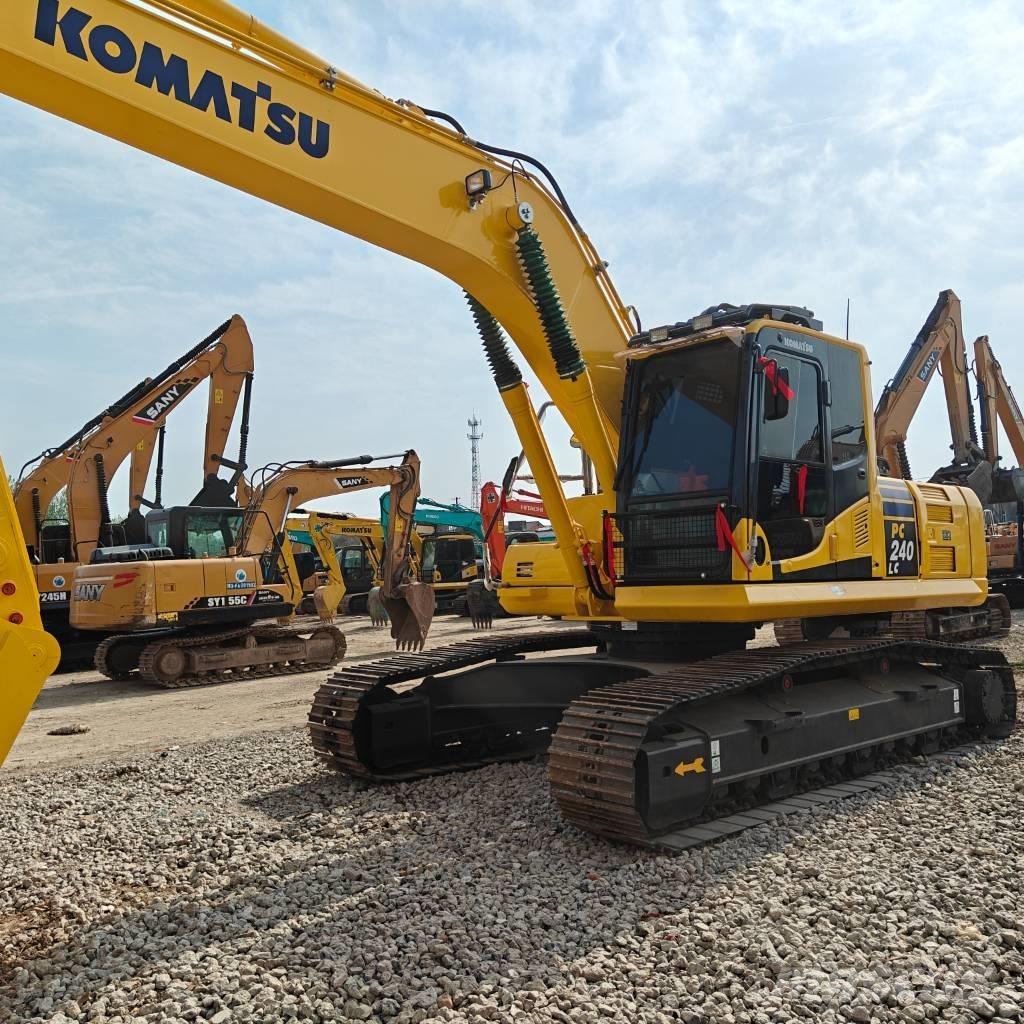 Komatsu 240LC-8 Bagri goseničarji