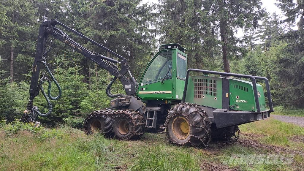 John Deere 1070 D Harvesterji