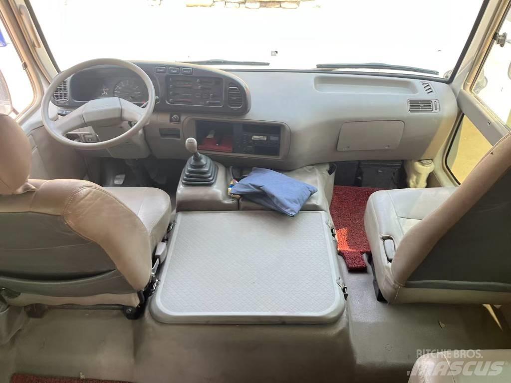 Toyota Coaster Medkrajevni avtobusi