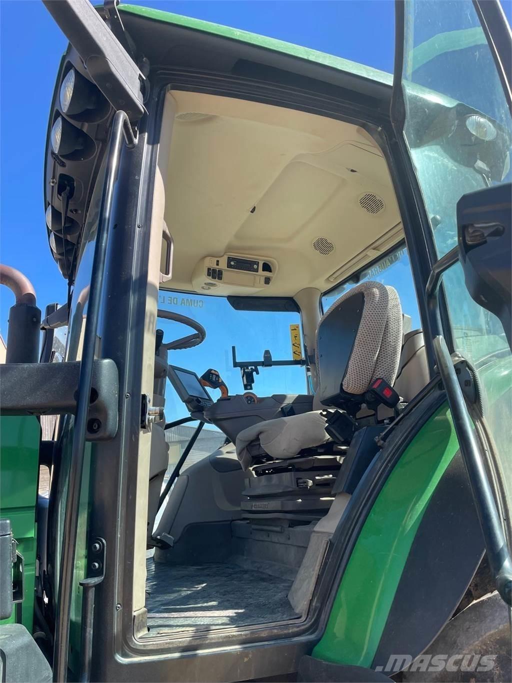 John Deere 6155R Traktorji