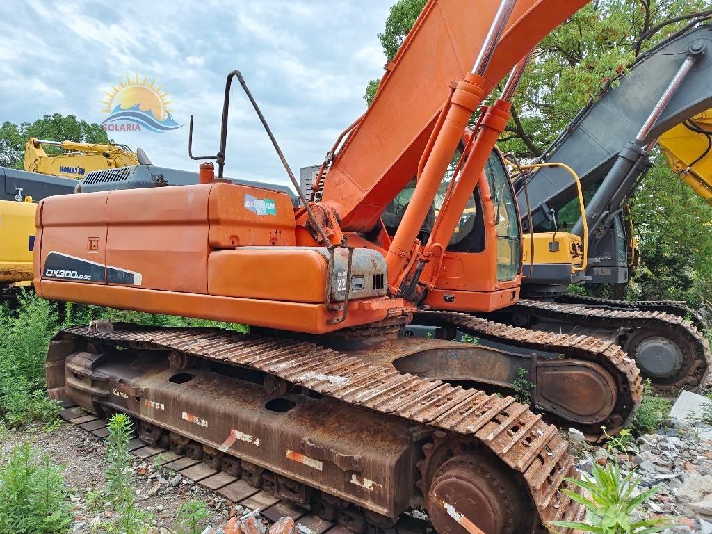 Doosan DX 300 LC Bagri goseničarji