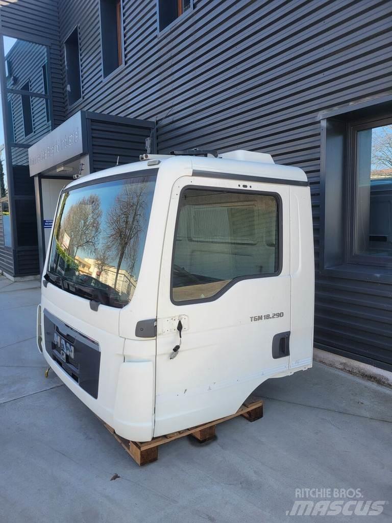 MAN TGM - Day cab Kabine in notranjost