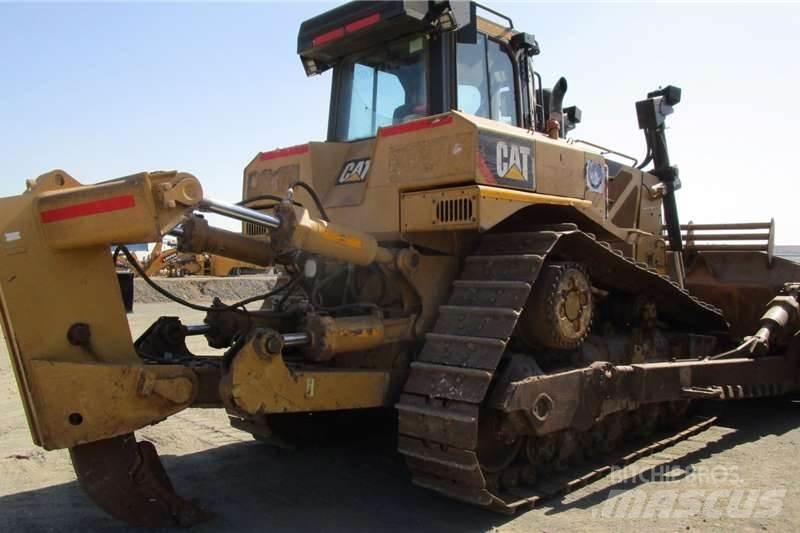 CAT D8R Buldožerji goseničarji