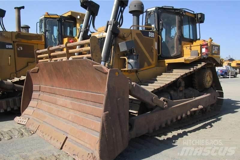 CAT D8R Buldožerji goseničarji