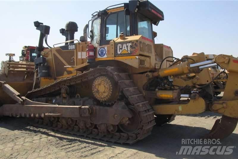 CAT D8R Buldožerji goseničarji