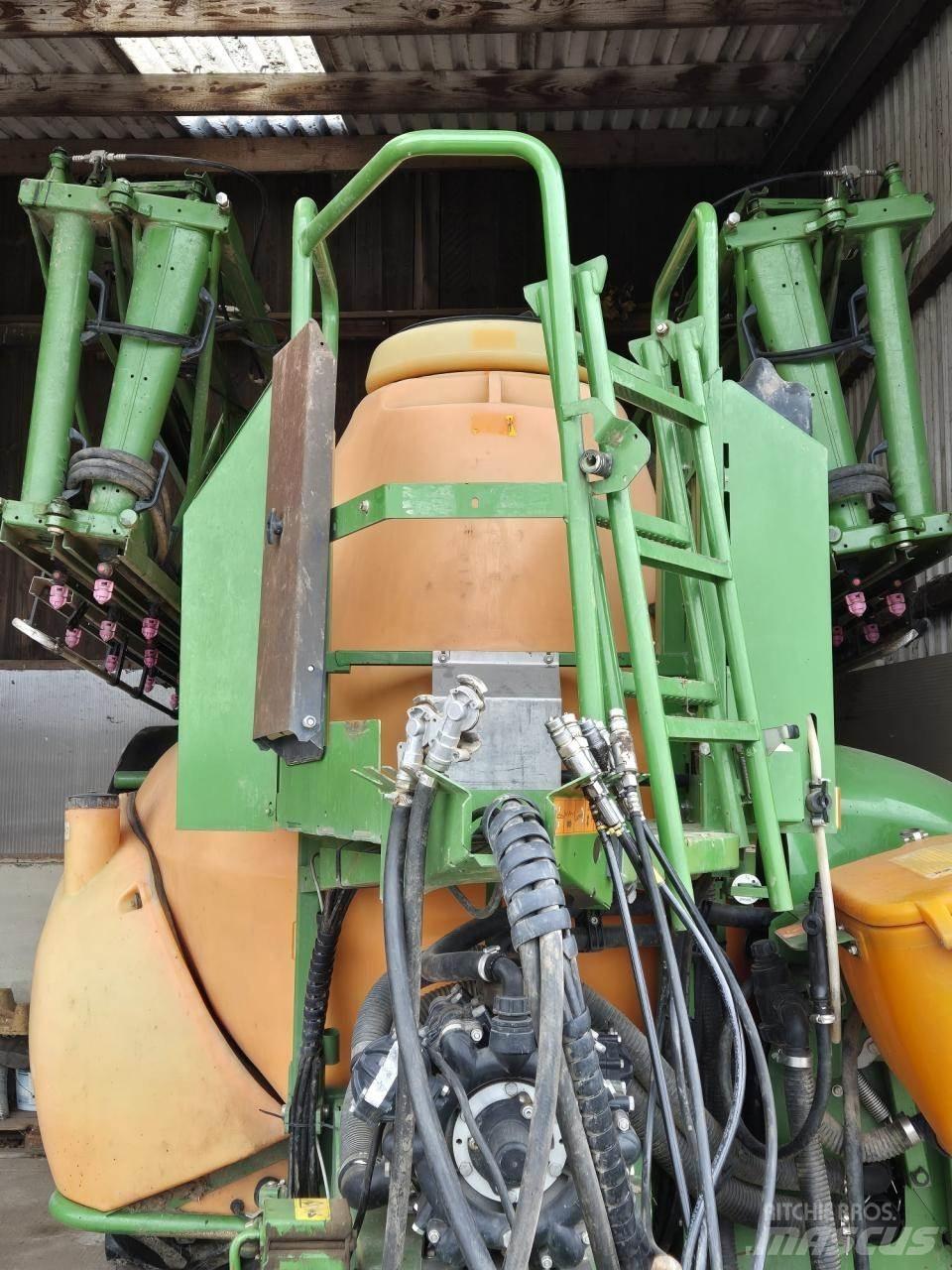 Amazone UX 4200 Vlečne škropilnice