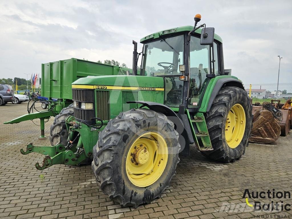 John Deere 6810 Traktorji