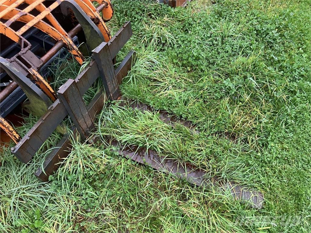 Paus RL 655 Kolesni nakladalci