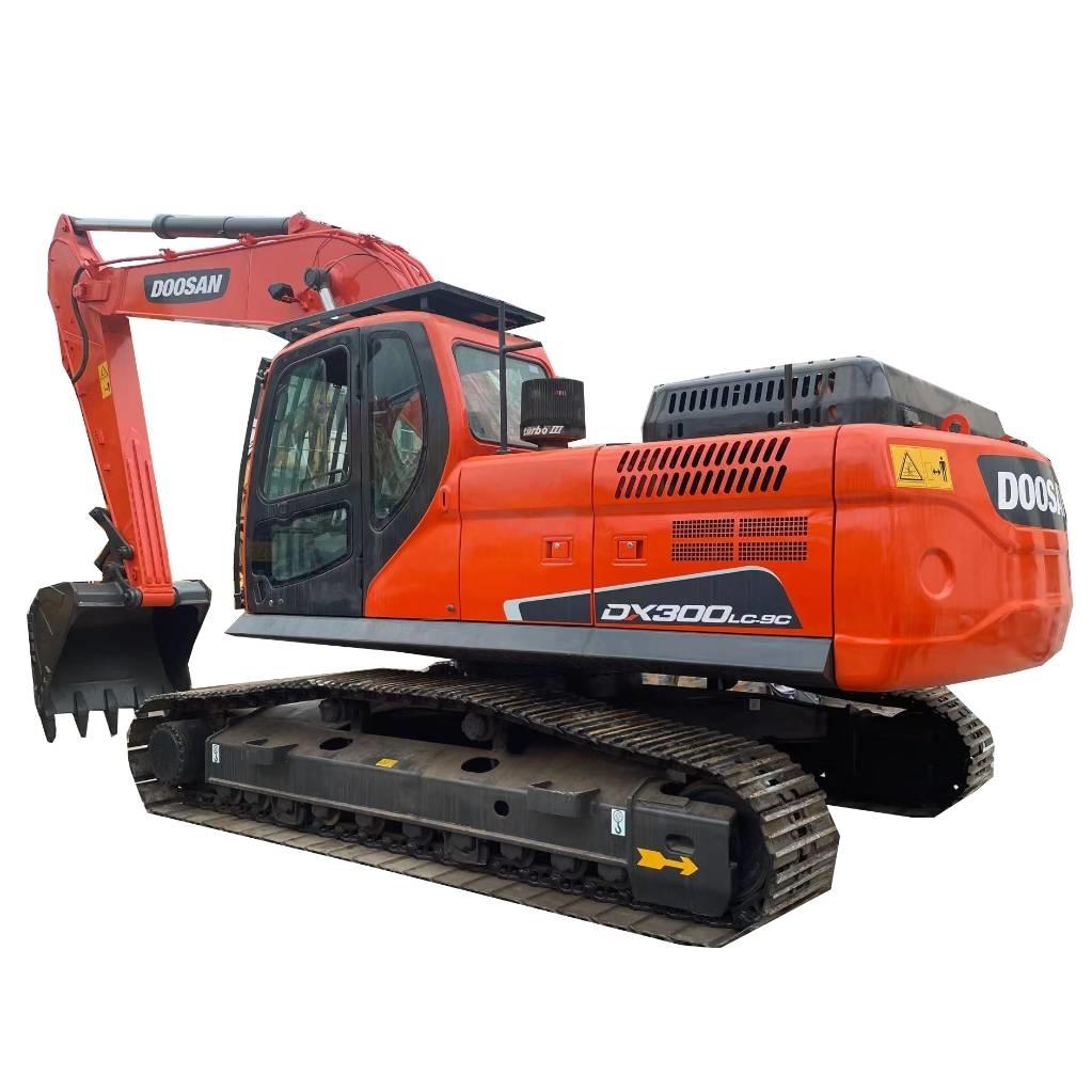 Doosan DX 300 LC Bagri goseničarji