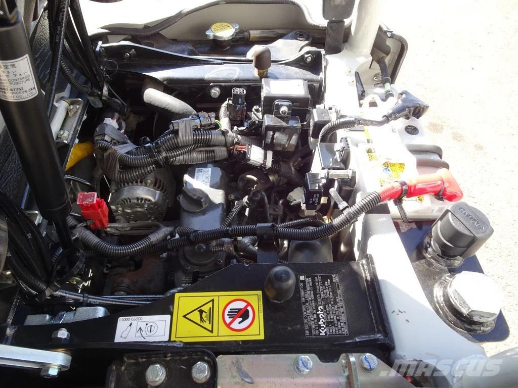 Takeuchi TB210 Mini bagri <7t