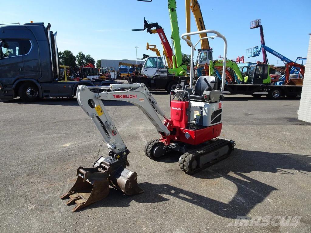 Takeuchi TB210 Mini bagri <7t