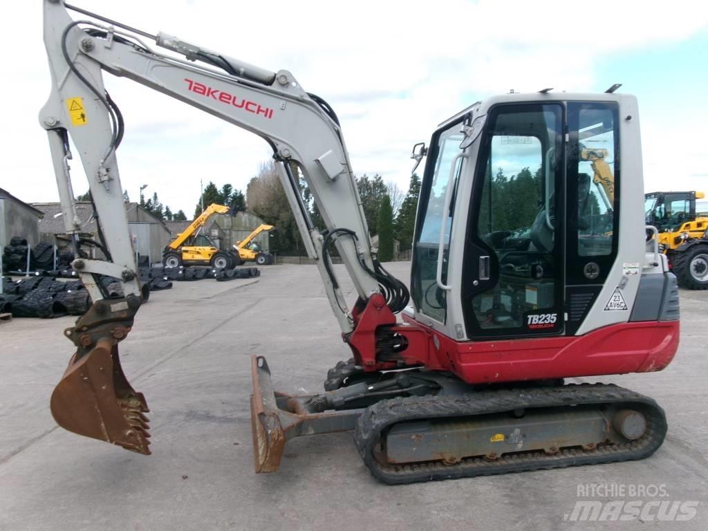 Takeuchi TB 235 Mini bagri <7t