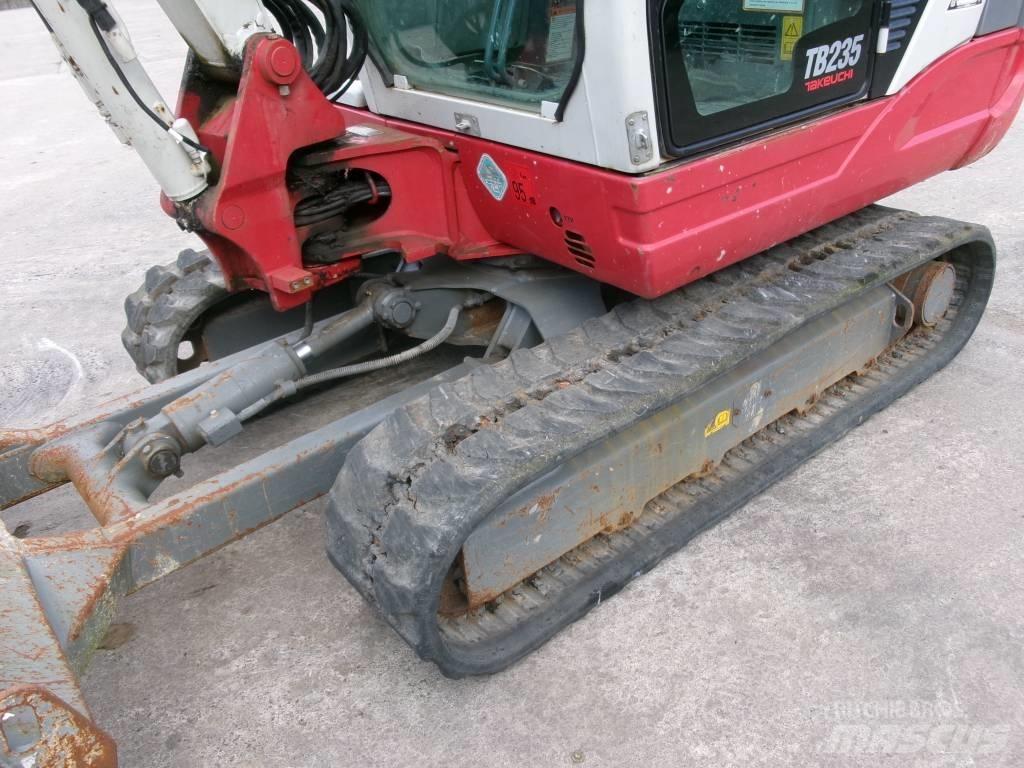 Takeuchi TB 235 Mini bagri <7t