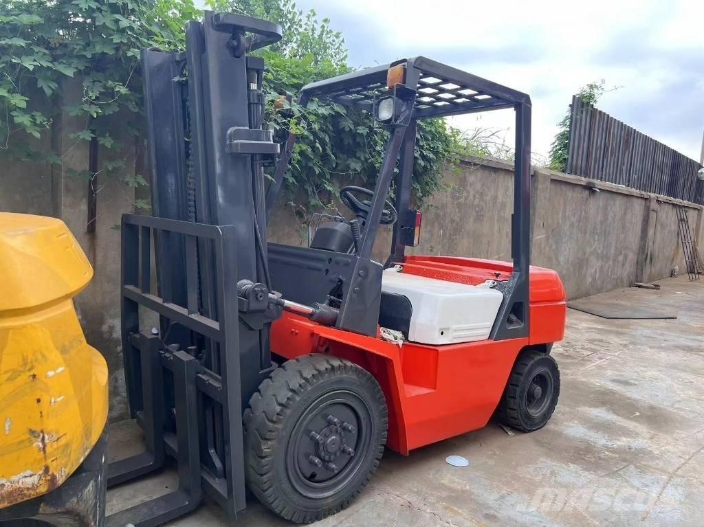 Heli 3 Ton Dizelski viličarji