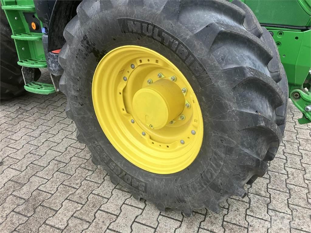 John Deere 6R 215 Traktorji