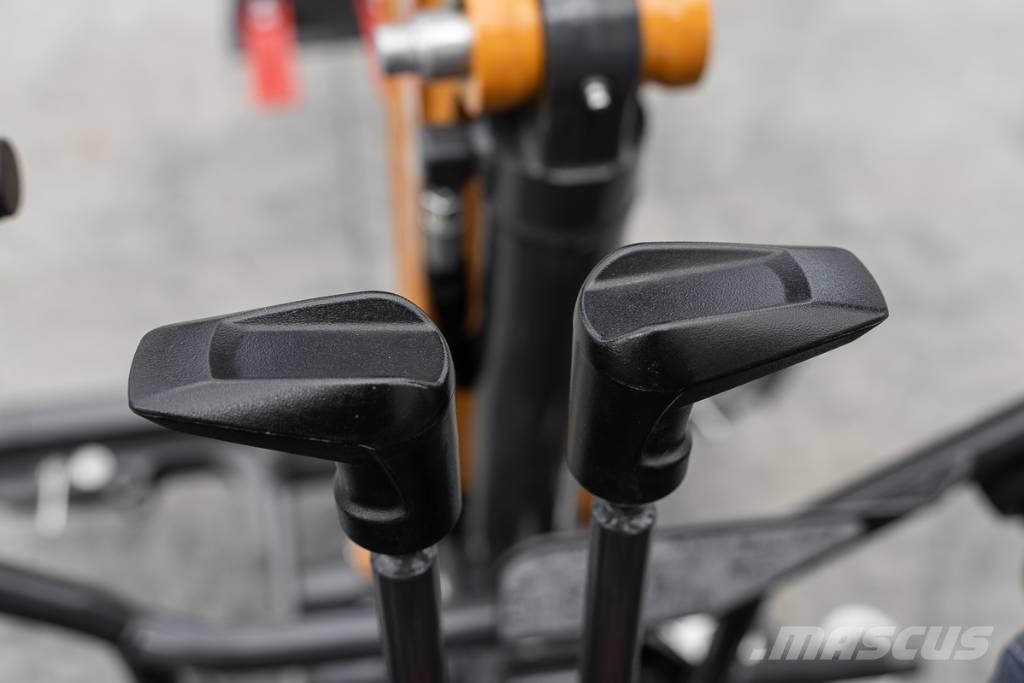 CASE CX 15 EV Mini bagri <7t