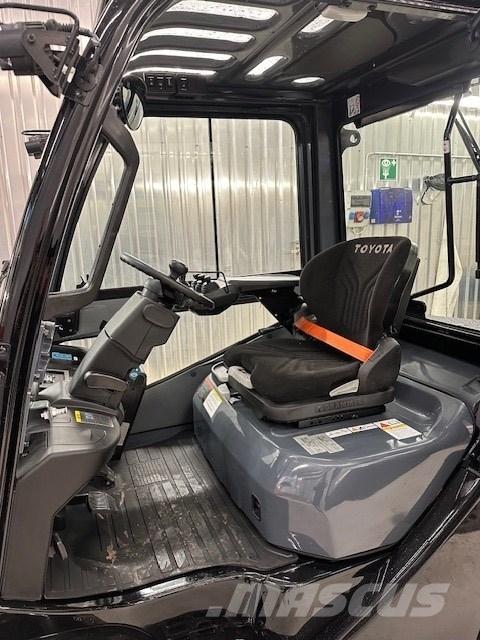 Toyota 52-8 FDF 30 Dizelski viličarji