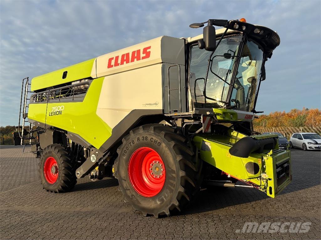 CLAAS LEXION 7500 Kombajni