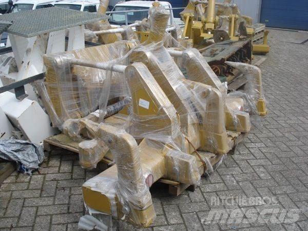 CAT 140M/160M Ripper Gradbeništvo - drugo