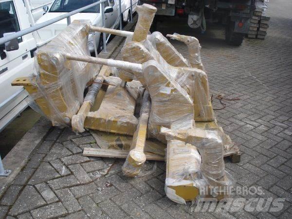CAT 140M/160M Ripper Gradbeništvo - drugo