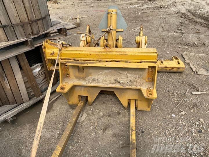 CAT 140 H Ripper Drugi deli
