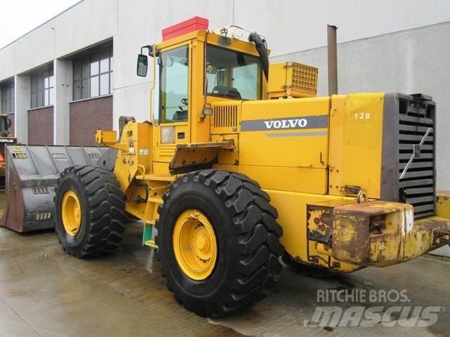 Volvo L 120 C Kolesni nakladalci