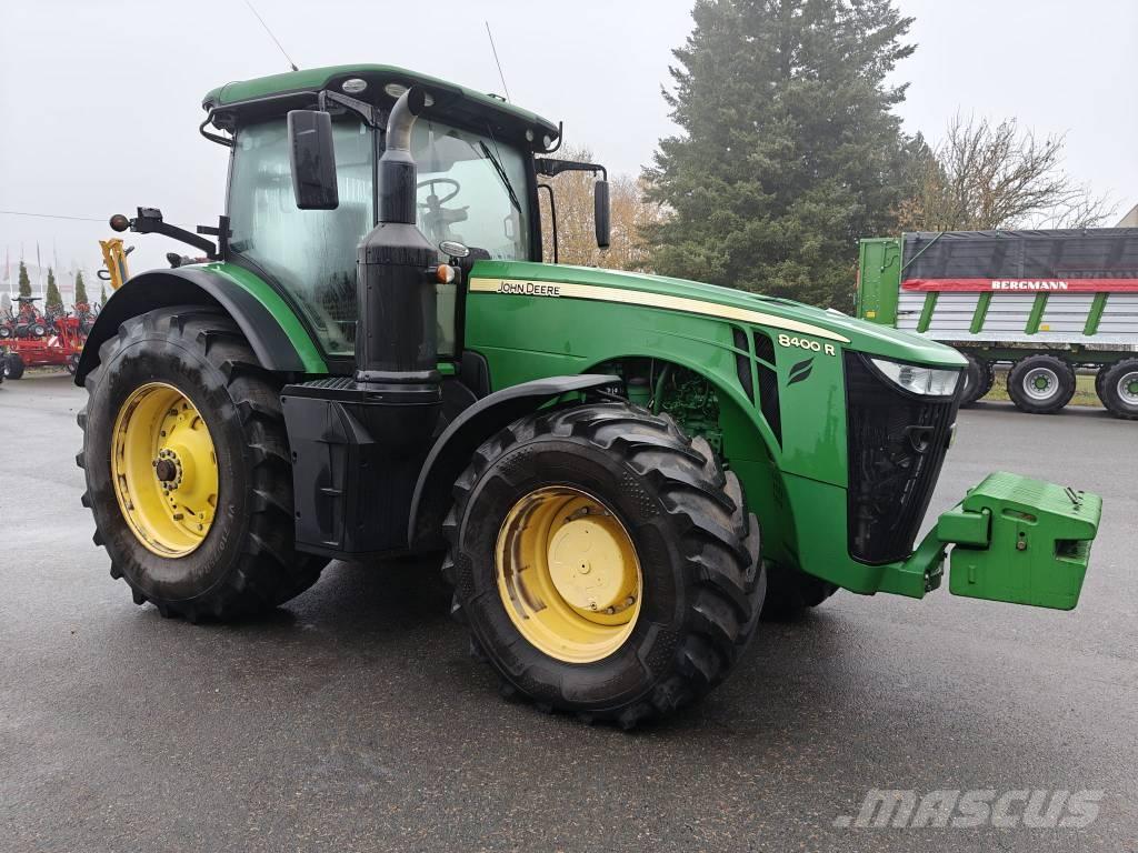 John Deere 8400R Traktorji