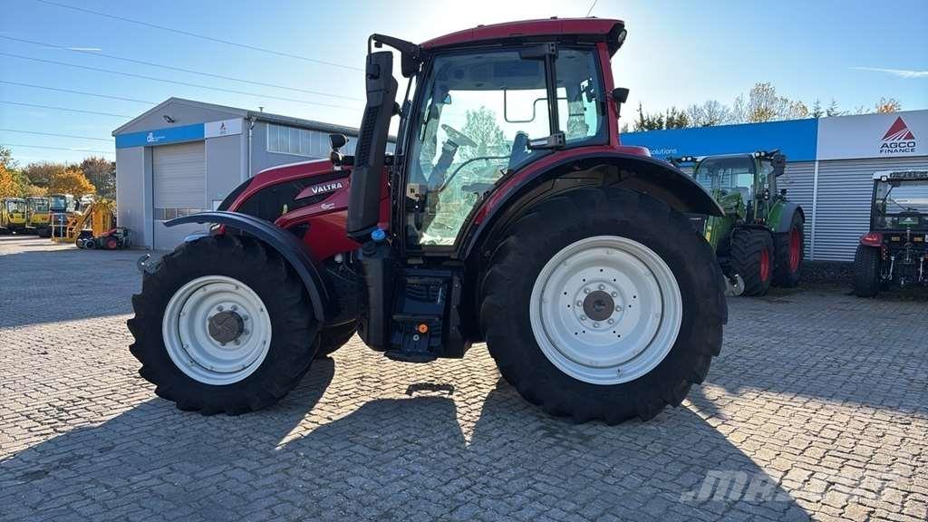 Valtra N134 0 Traktorji