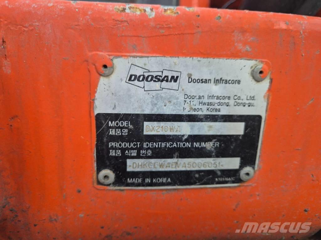 Doosan DX210W Bagri na kolesih