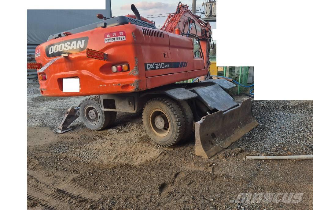 Doosan DX210W Bagri na kolesih