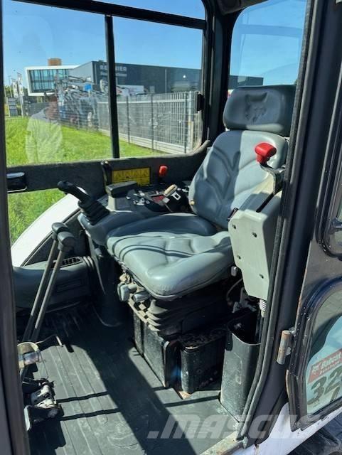 Bobcat 328 Mini bagri <7t