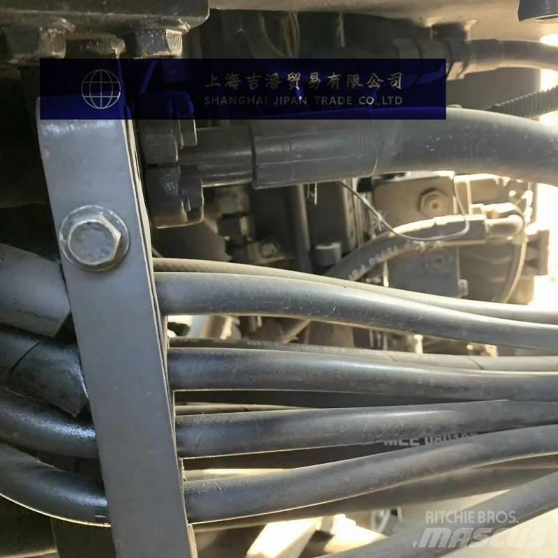 Komatsu WA 380 Kolesni nakladalci