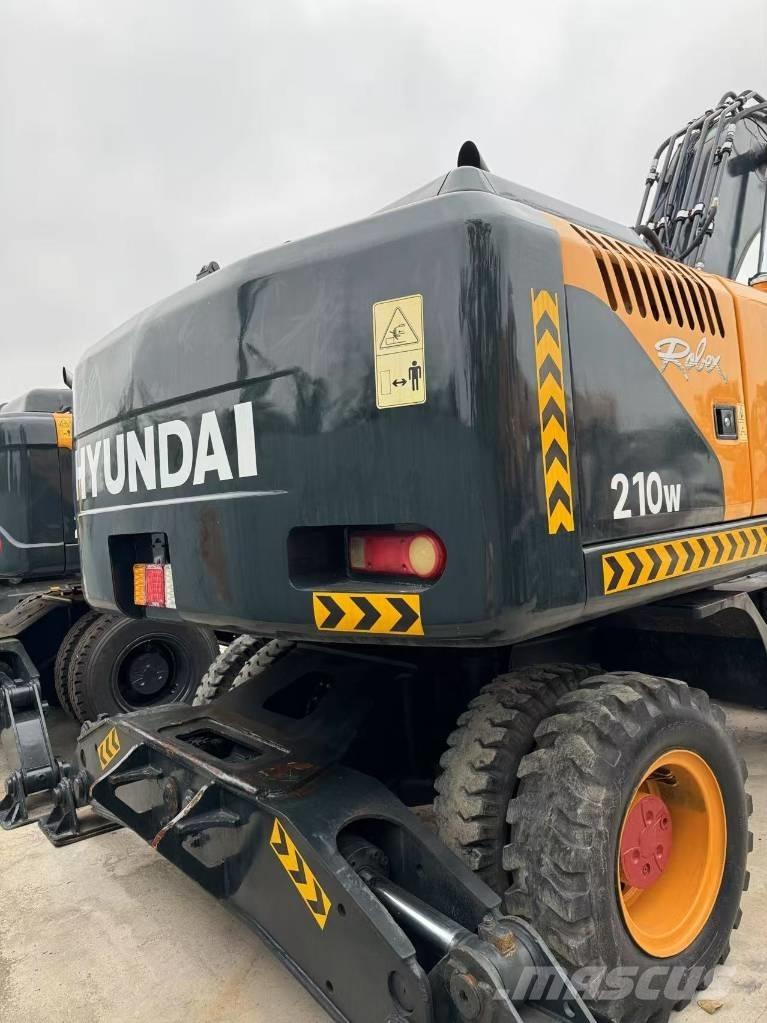 Hyundai R210W-9 Bagri na kolesih