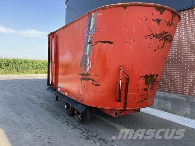 Peecon 24m³ Mešalne hranilnice