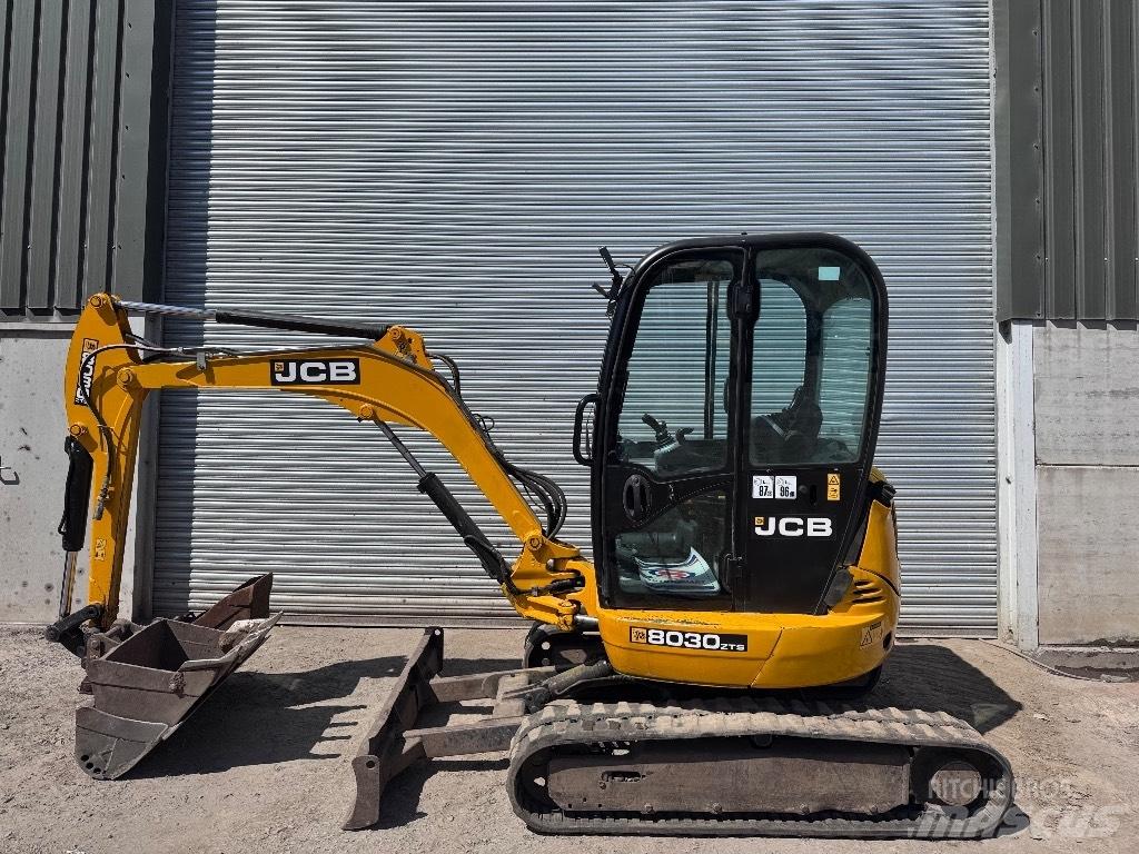 JCB 8030 ZTS Mini bagri <7t