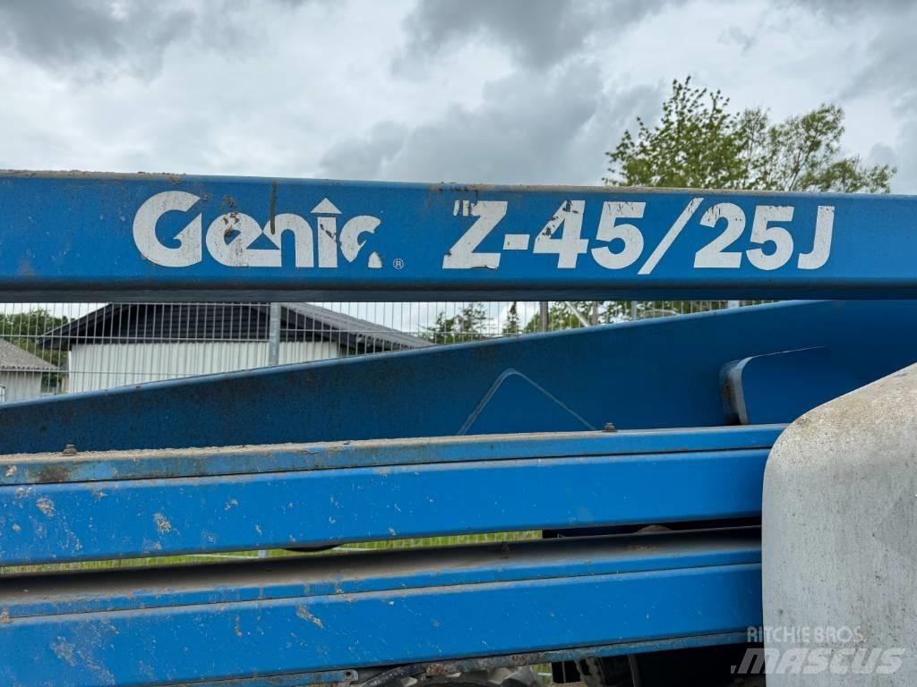 Genie Z 45/25 Zglobne dvižne ploščadi