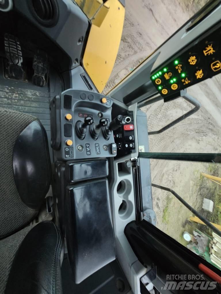 CAT 950M Kolesni nakladalci