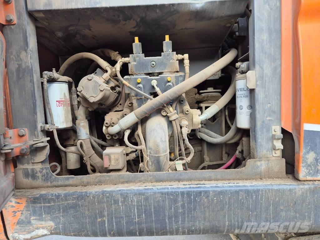 Doosan DX 210 W Bagri na kolesih