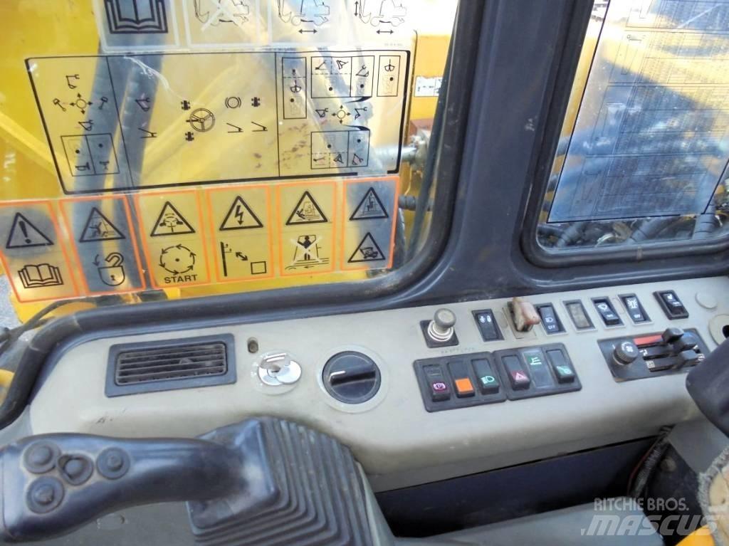Komatsu PW 130ES-6K Bagri na kolesih