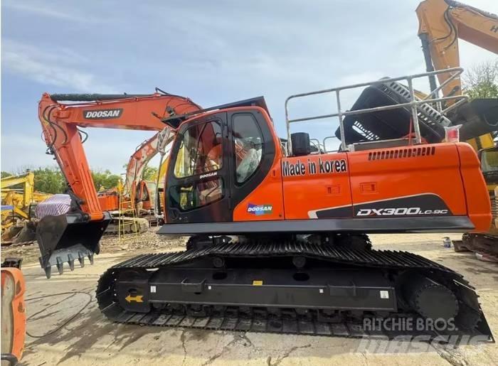 Doosan DX300LC-9C Bagri goseničarji