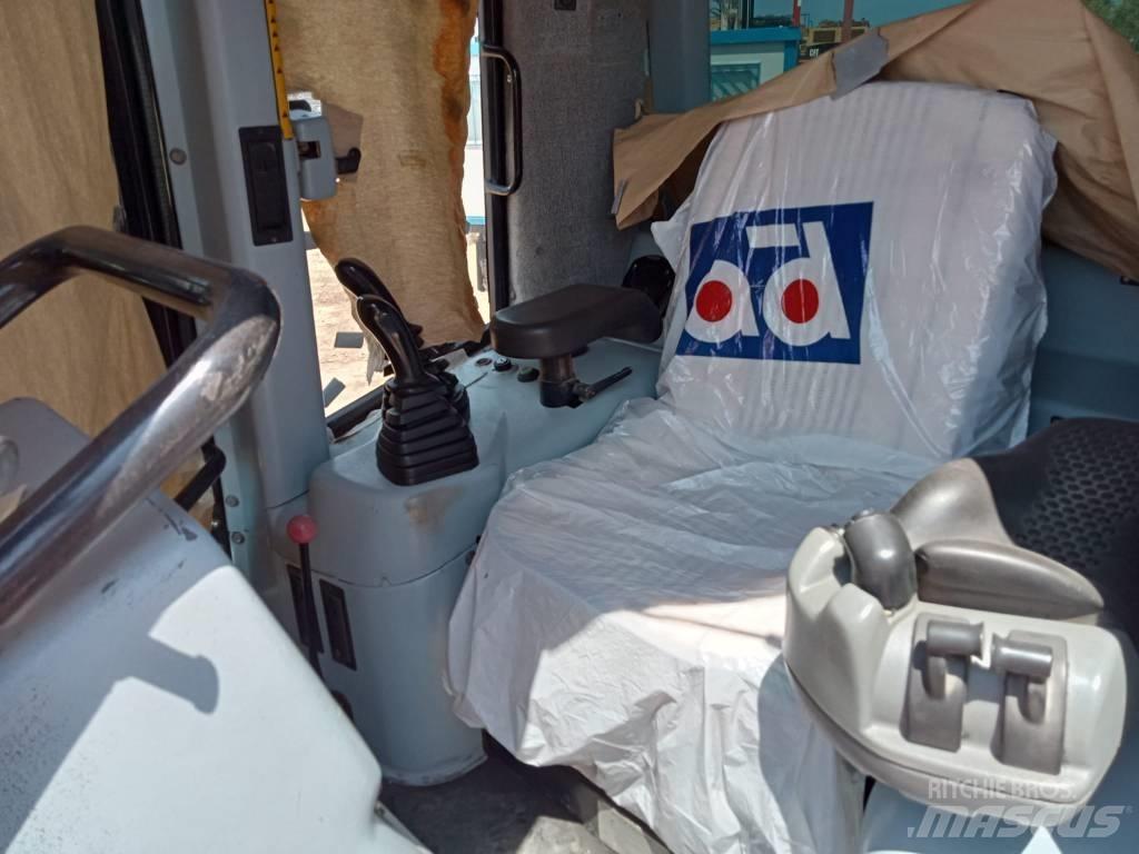 Fiat-Hitachi D 180 Buldožerji goseničarji