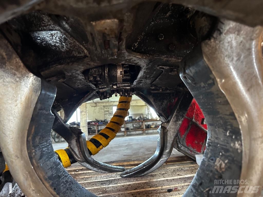 Komatsu C144 Glave za kombajne
