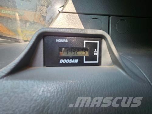 Doosan DX 300 LC-5 Bagri goseničarji