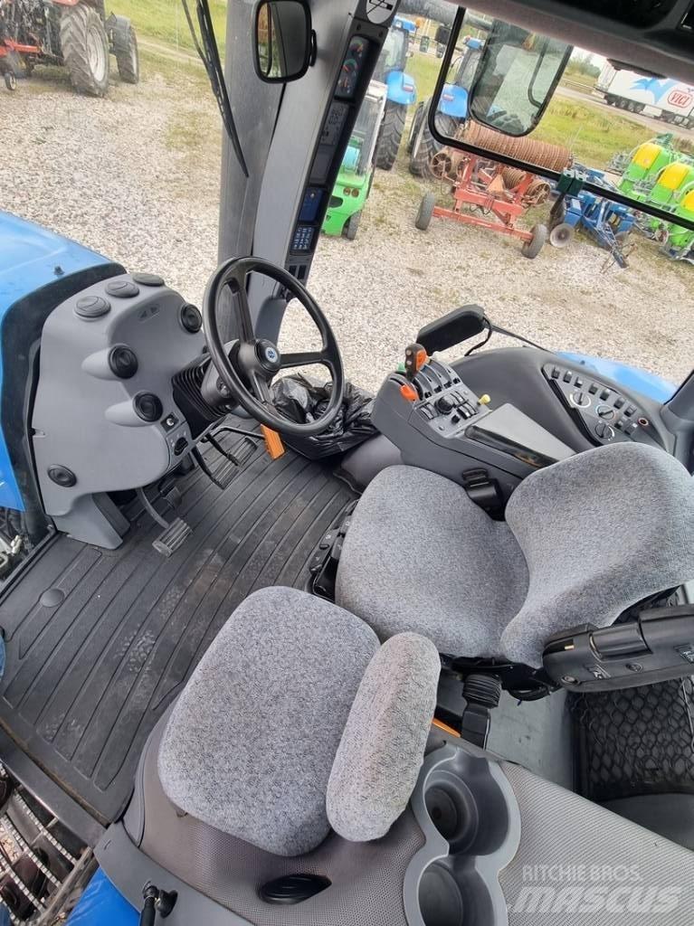 New Holland T 8040 Traktorji