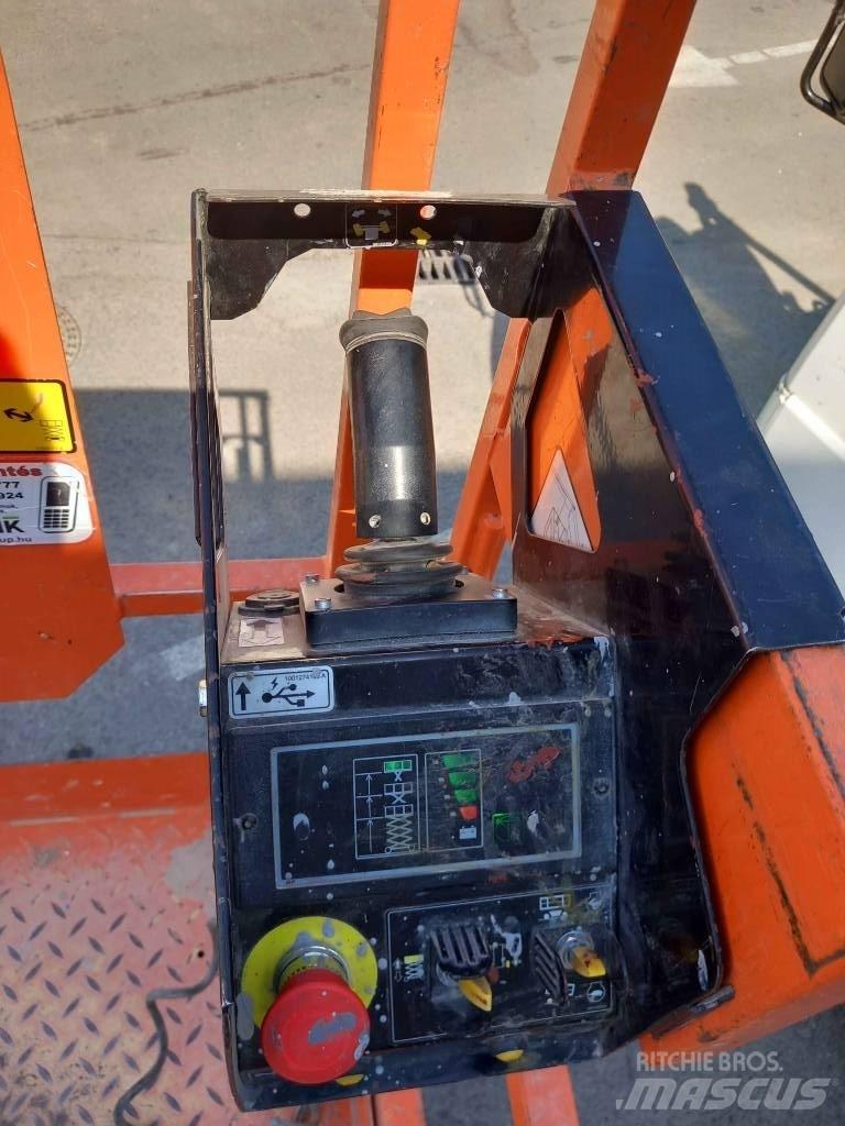 JLG 4045R Škarjaste dvižne ploščadi