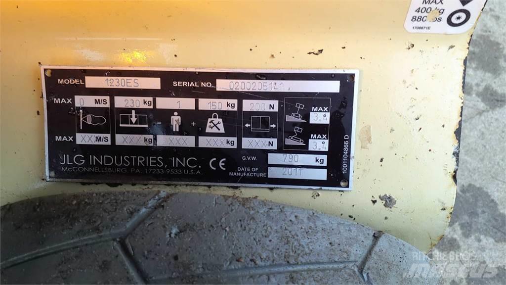JLG 1230ES Druga dvigala in dvižne ploščadi