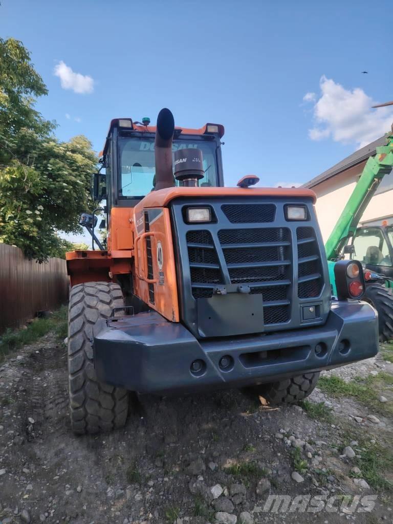 Doosan DL 250 Kolesni nakladalci