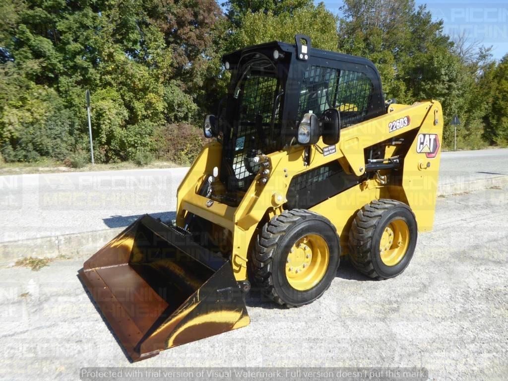 CAT 226D3 Skid steer mini nakladalci