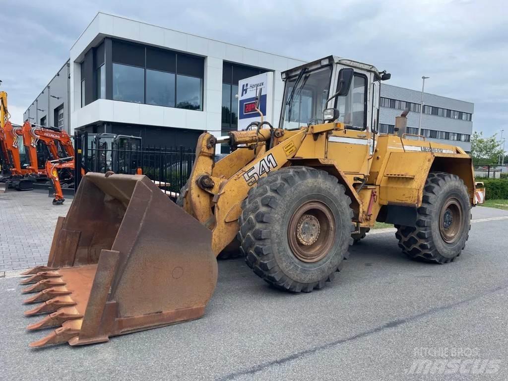 Liebherr L541 Kolesni nakladalci